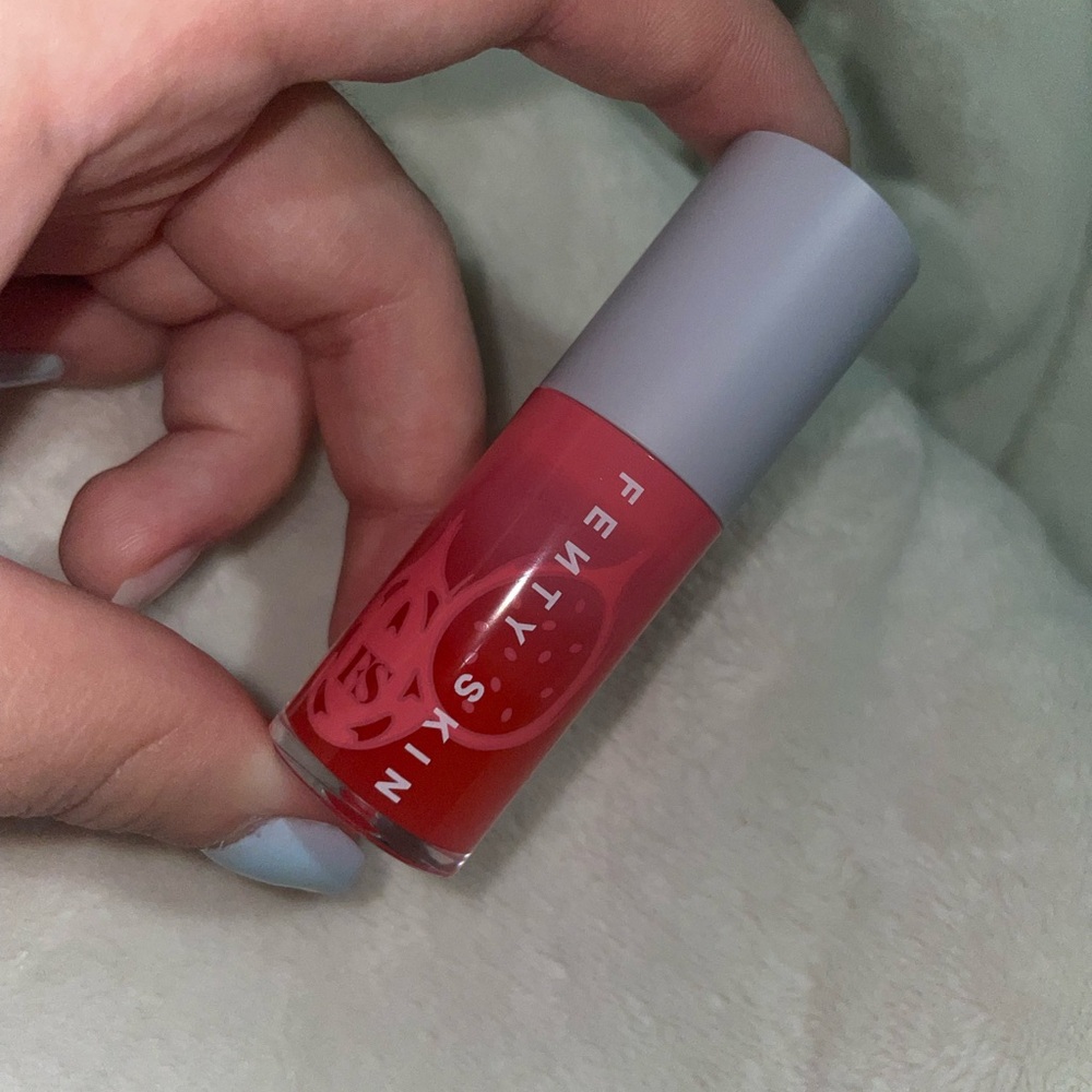 Fenty Beauty Gloss - Bold Pink